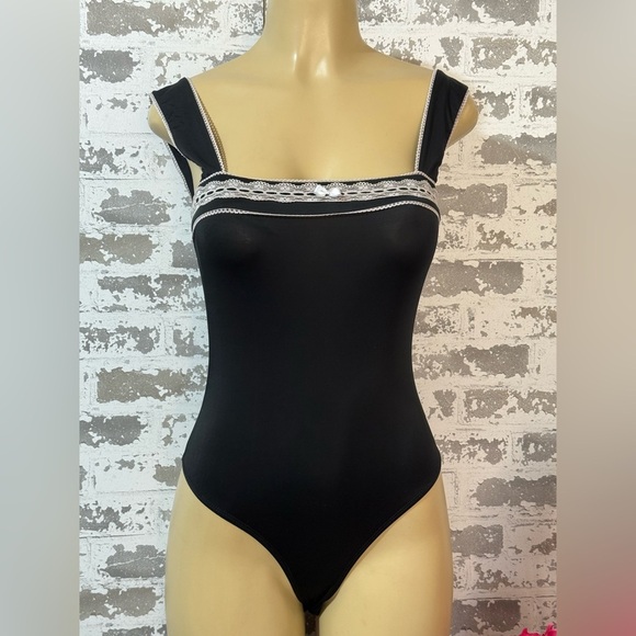 Princess Polly Black Bodysuit with Lace Detail - Picture 12 of 13